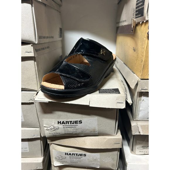 Vintage Hartjes‎ Women's Black Patten Leather and Kroc Print Sandals 81022 - Picture 2 of 4